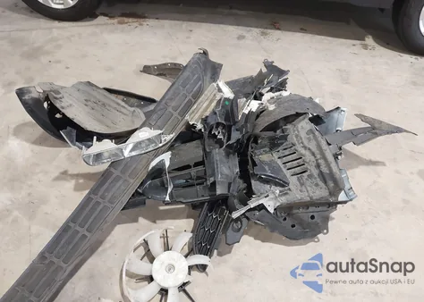 2018 Toyota Rav4 Le z USA, uszkodzony, nr VIN JTMZFREV3JJ197336